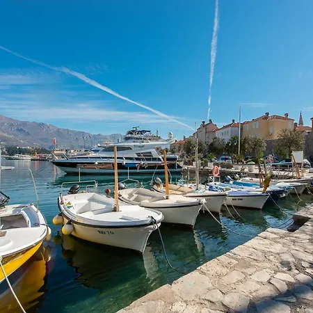 Stan Stari Grad * Budva