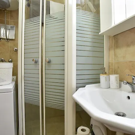 Stan Stari Grad Apartment *